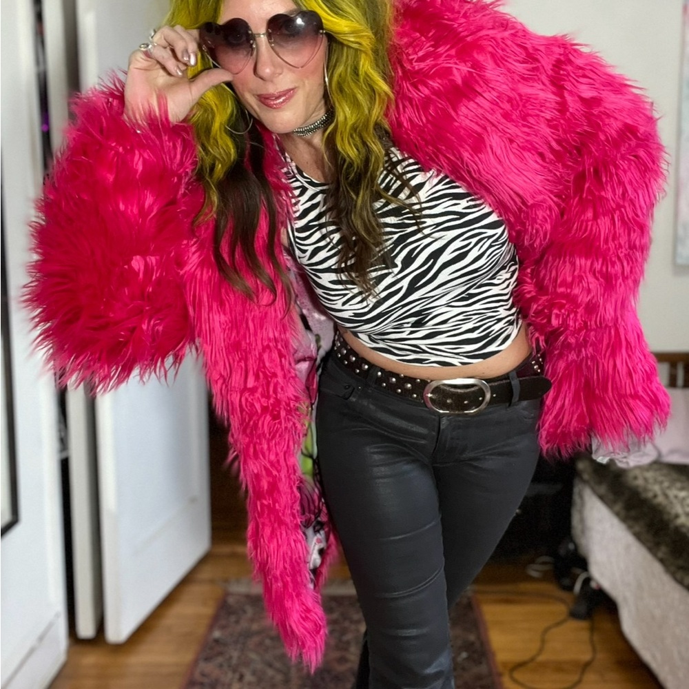 Current Mood Hot Pink Faux Fur Coat - Picture 6 of 7